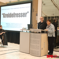 Susanne Höhnle (3. Bürgermeisterin SPD) und Stefan Bausenhardt (AWO Neusäß e.V.)